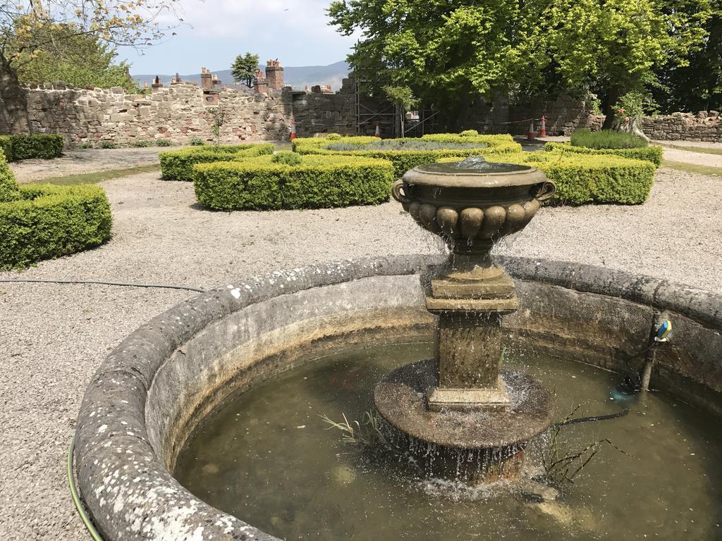 Ruthin Castle Hotel And Spa ภายนอก รูปภาพ
